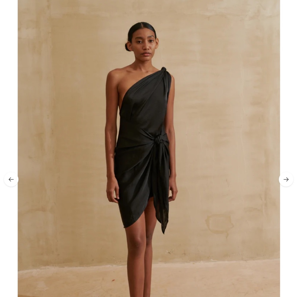 Elegant Black One-Shoulder Dress